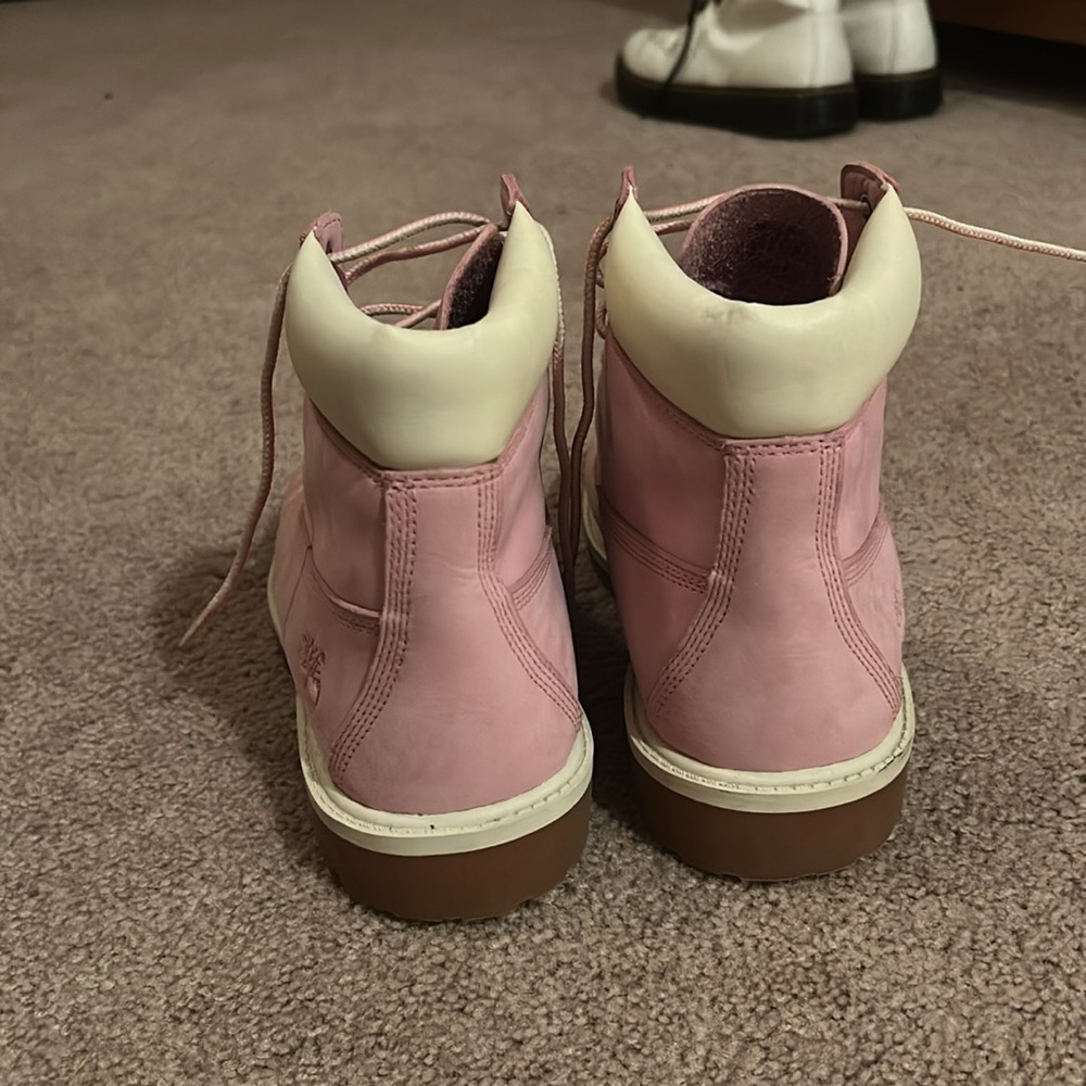 pink timberland boots - Picture 2 of 4